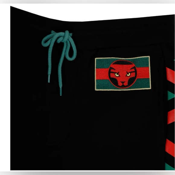 NWT MARVEL Wakanda Forever
Sweatpants/joggers Mens size Medium
Drawstring waist - Picture 2 of 11